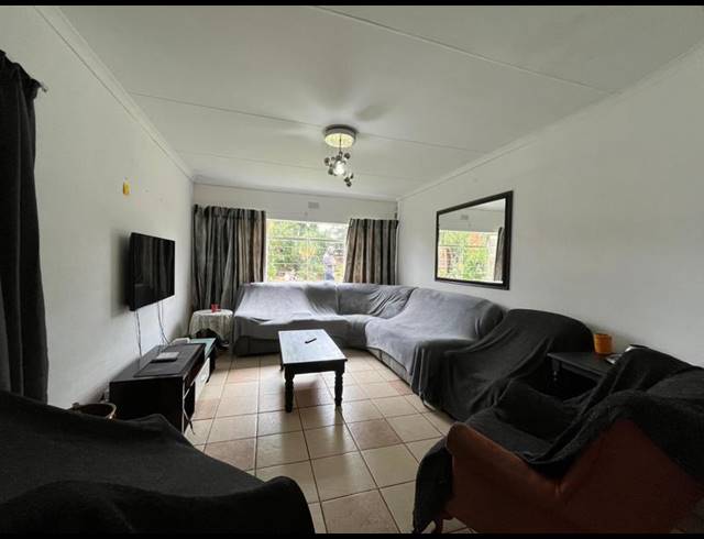 4 BEDROOM HOUSE FOR SALE IN SUNWARD PARK